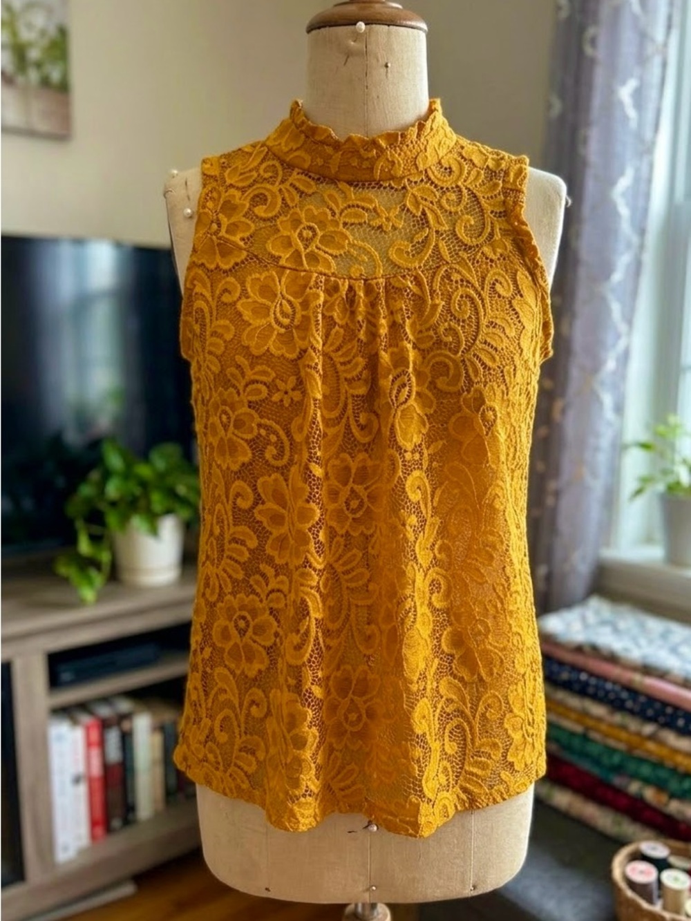 Onyx Mustard Lace High-Neck Sleeveless Camisole